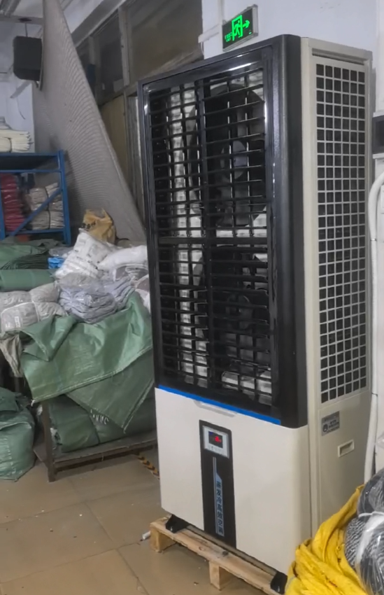 制衣廠整體降溫，安裝工業(yè)省電空調(diào)-立式軸流雙風(fēng)口機(jī)組